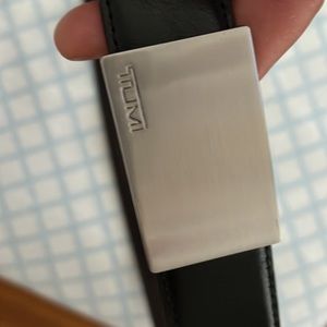 TUMI reversal belt